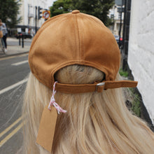 Load image into Gallery viewer, Manifest Brown Sued Cap - Dark