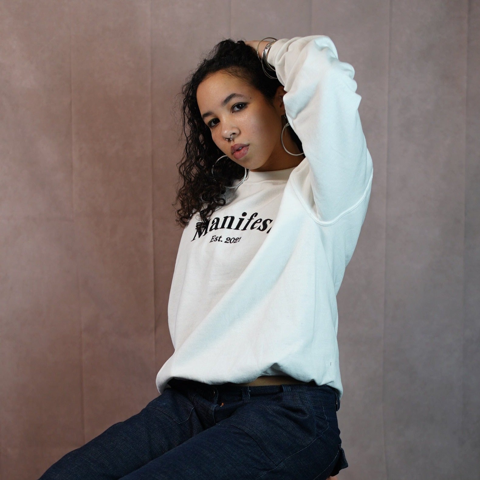 Manifest Arc Sweatshirt in White