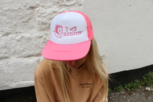 Load image into Gallery viewer, Manifest Betty Boop I &lt;3 Manifest Trucker Cap - Pink
