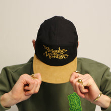 Load image into Gallery viewer, Stylish Black 5 panel Skate cap
